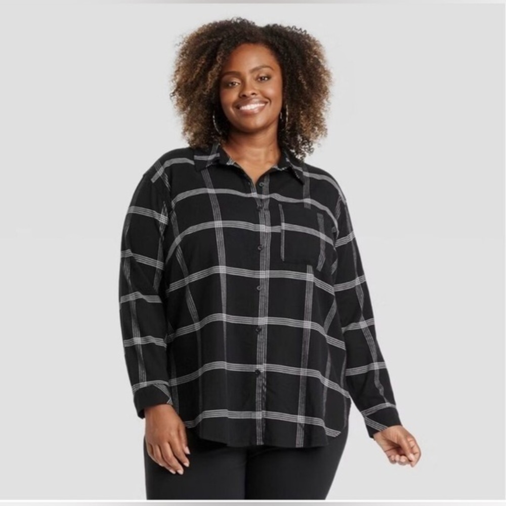 NEW…Ava & Viv Black and White Plaid Button-Up Shirt